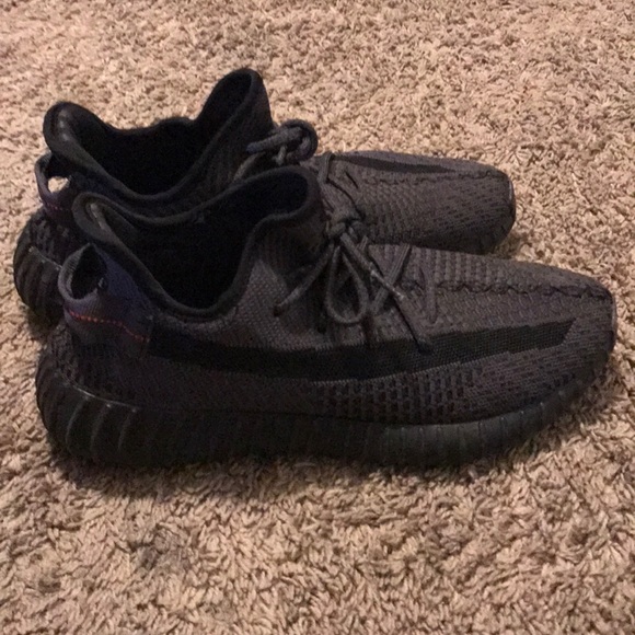 I’m selling yeezy 350 they are a size 10